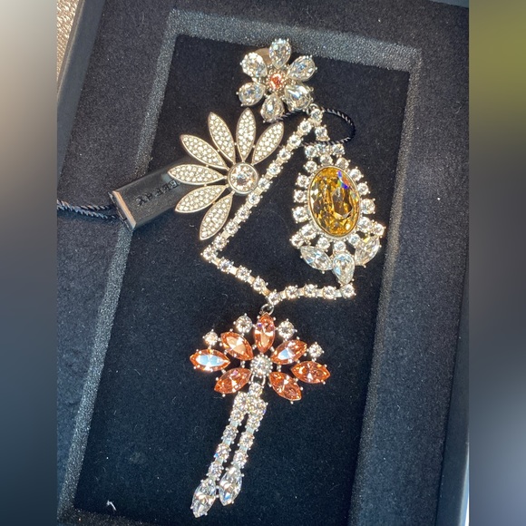 BURBERRY LJ🌼DAISY T Drop Earring🔥Asymmetrical LOOK🌼Retail $995🔥NWT/Box🎁ROSE - Picture 10 of 17